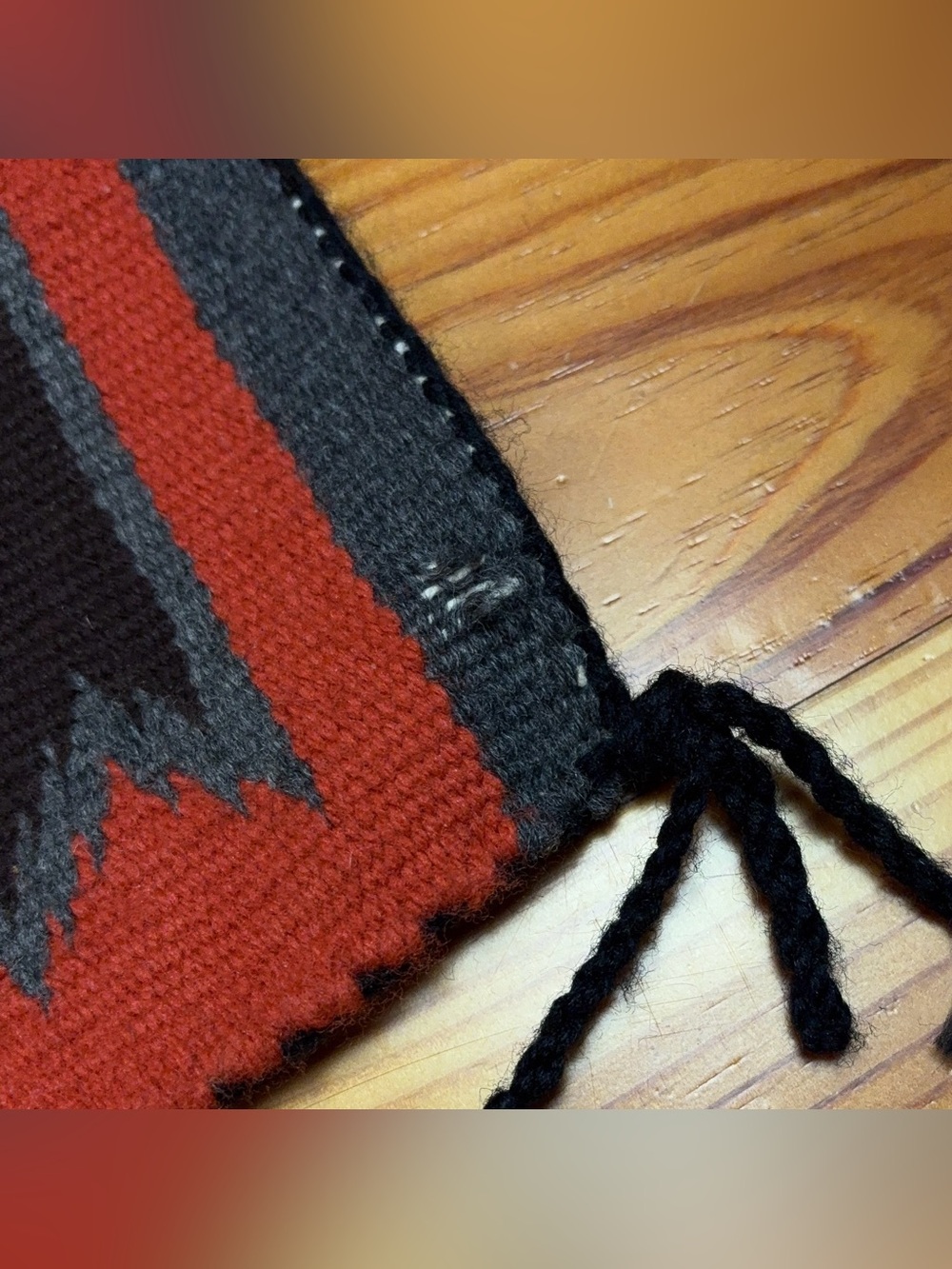 VINTAGE NAVAJO RUG - Picture 11 of 12